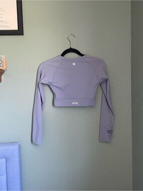 ABYL Seamless Long Sleeve Crop Top Size XS Lilac Thumbholes Gym Workout Active